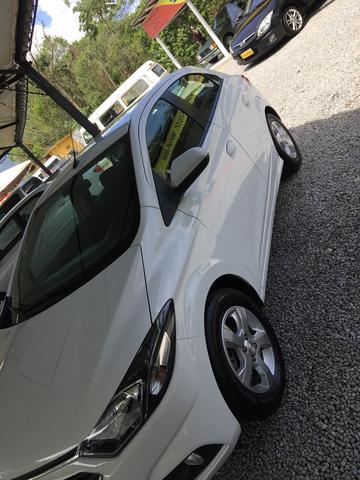 Vendo ou troco Ônix ano 2019 - Foto 4