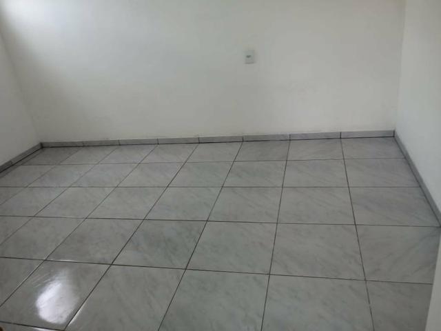 Quitinete com estacionamento