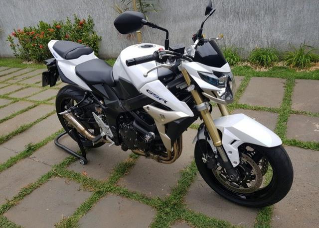 Suzuki GSR750 - Foto 3