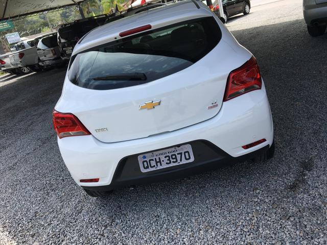 Vendo ou troco Ônix ano 2019 - Foto 3