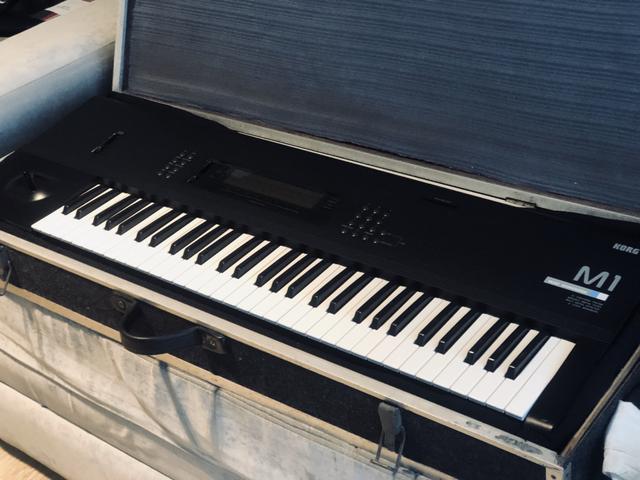 Teclado Sintetizador Korg M1 - Impecável!!! - Foto 4