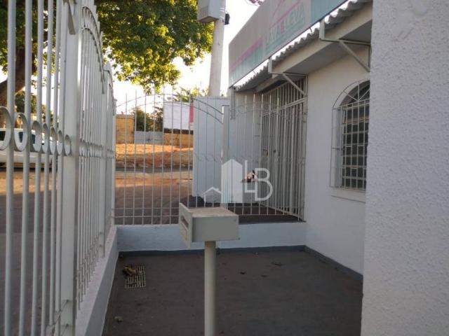 Casa com 3 dormitórios para alugar, 100 m² por R$ 1.600,00/mês - Parque das Laranjeiras - - Foto 13