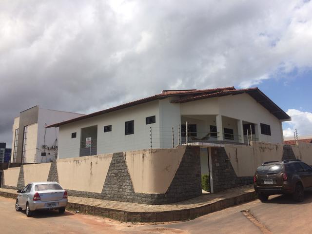 Alugo ou Vendo Casa no Calhau