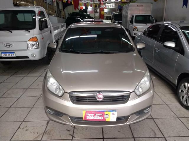 Grand Siena essence com gnv
