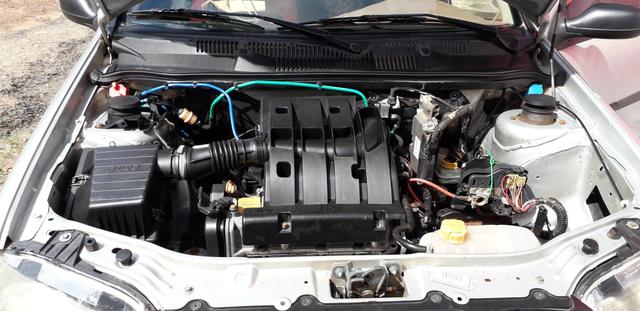 Vendo uma Fiat Strada 2010 1.4 - Foto 4