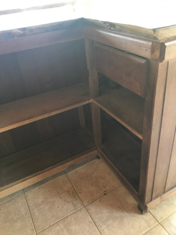Balcão de madeira + 2 Banquetas - Foto 4