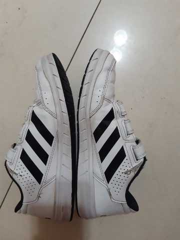 tenis adidas numero 33