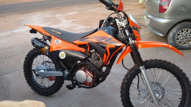 MOTO XTZ PREPARADA PARA TRILHA
