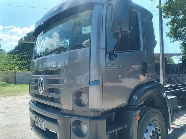 CAMINHÃO VOLKSWAGEN VW24280 NOVO
