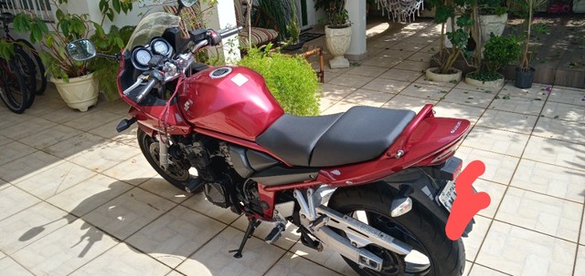 VENDO MOTO SUZUKY BANDIT1200S