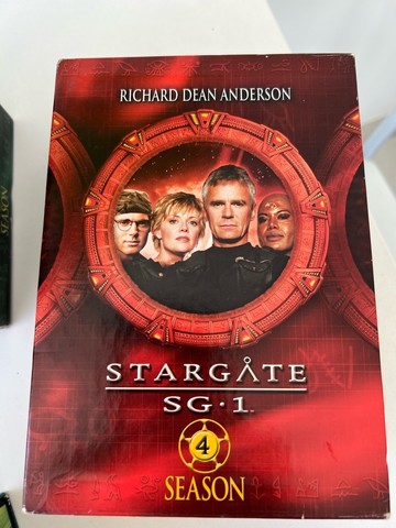 Box Dvd Stargate Sg.1 (3-4 e 7ª Temporadas ) 5 Dvds - R$90 cada