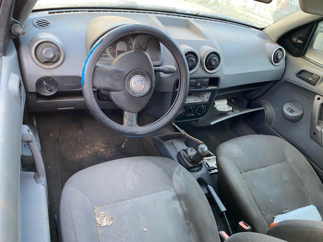 Gol g4 baixado sucata  pra retirada de peças  - Foto 4