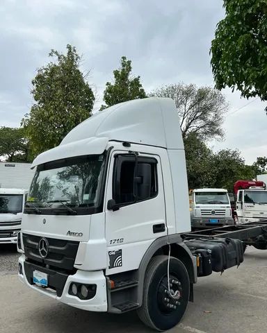 Caminhão MB 1719 Atego 