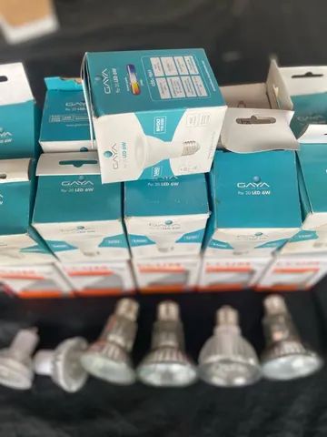 25 lâmpadas 1 luminária 1 luminária jardim. Tudo por 150 reais 