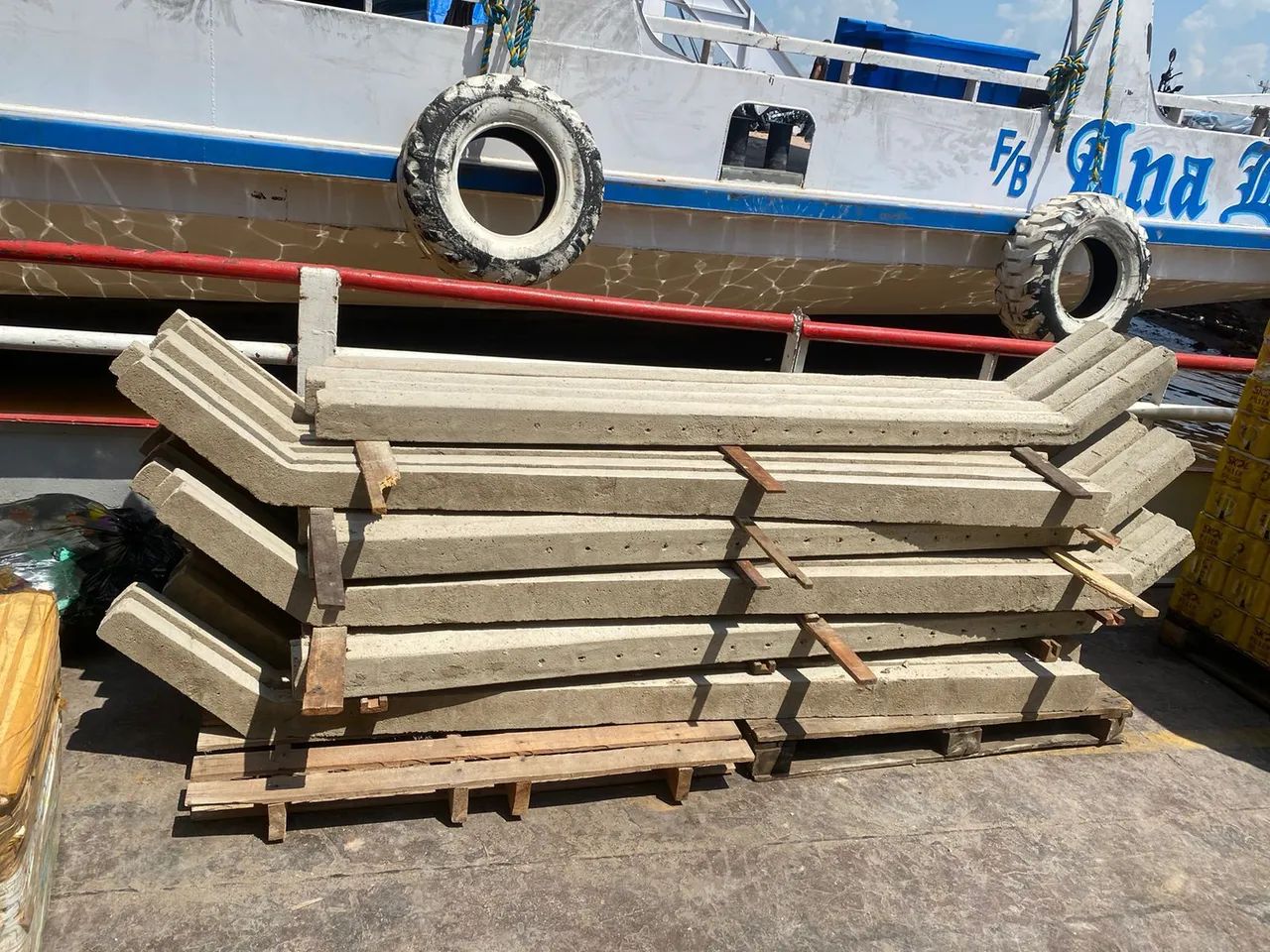 Mourão de concreto pescoço de ganso  - Foto 6