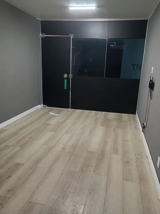 Alugo Sala Comercial na Serraria