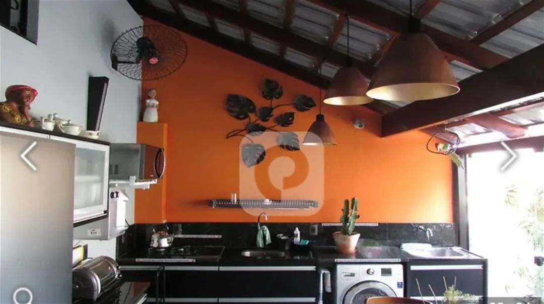 Casa Duplex com 06 Quartos, 109m², á venda no Catete