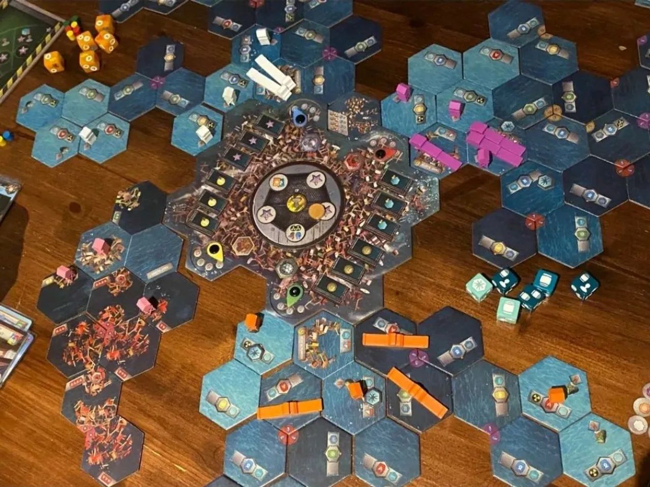 Flotilla - Jogo de Tabuleiro - Board Game - Card Game - Jogo de cartas - Foto 5