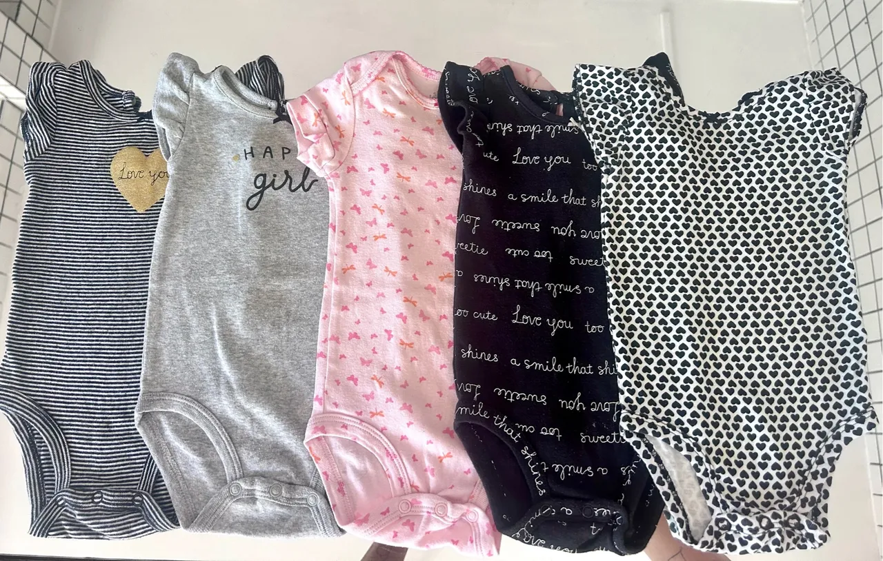 Lote body?s Carters com 5 bodys