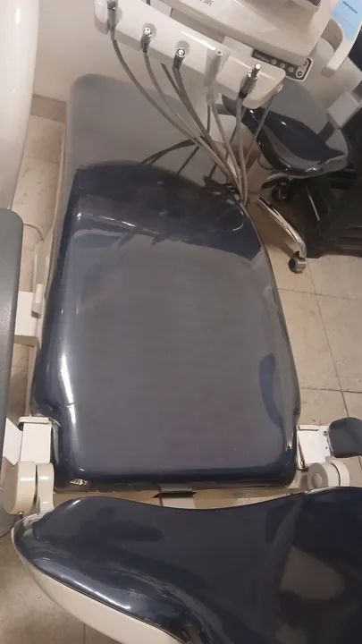 Cadeira Odontológica sem refletor e sem equipo.sada - Foto 2