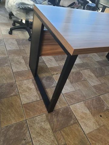 Mesa diretiva com gaveteiro- Modleo novo - Foto 3
