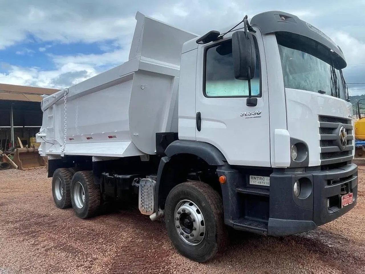 Vw 31.330 Caçamba 6x4 Ano 2015<br>