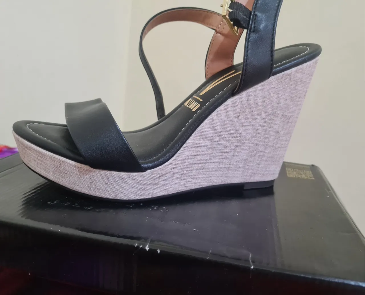 Sandália Vizzano Wedge Preta