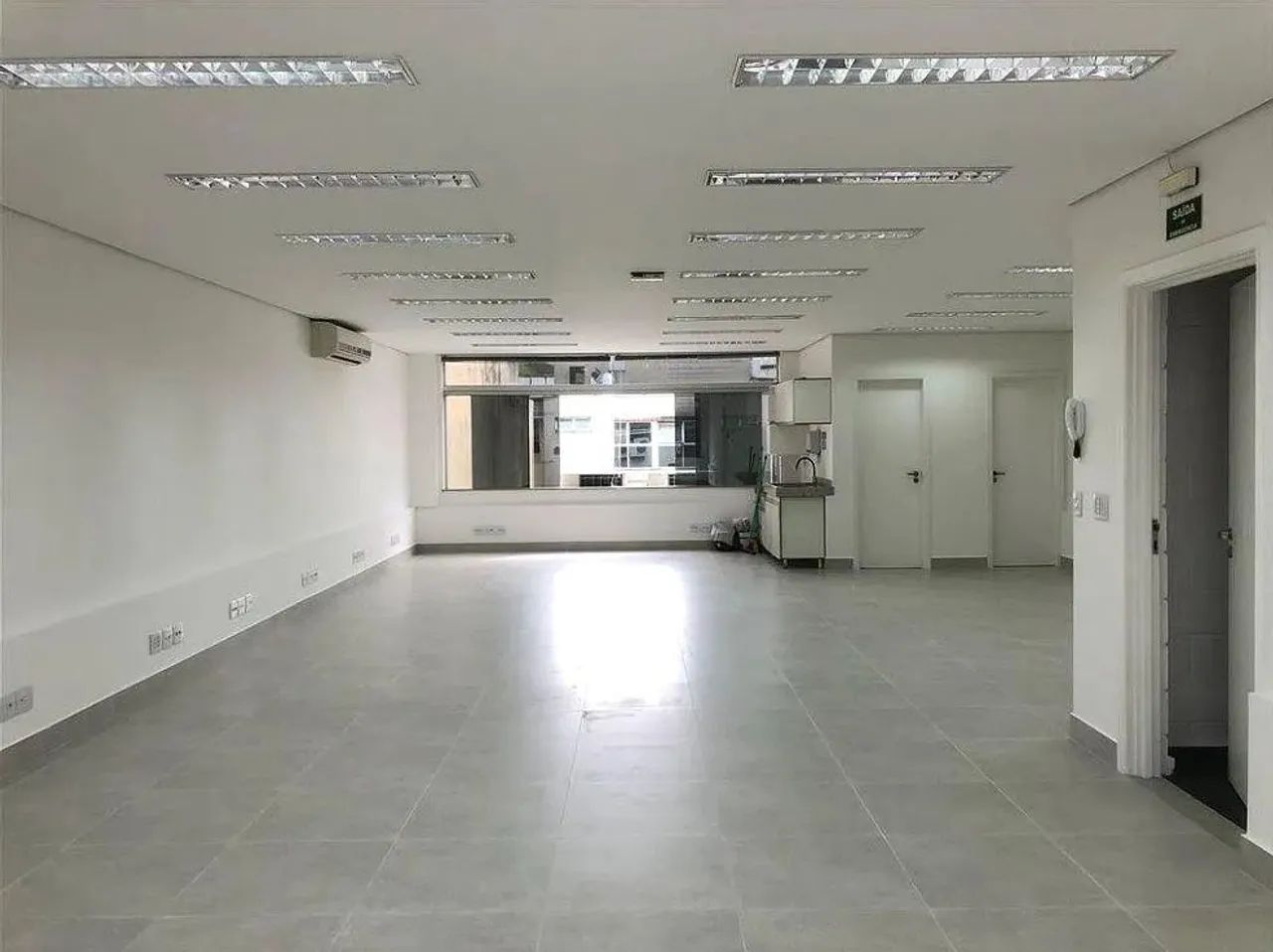 Sala para alugar em Santana de Parnaíba, Centro de Apoio II (Alphaville), com 120 m², Júpi - Foto 2