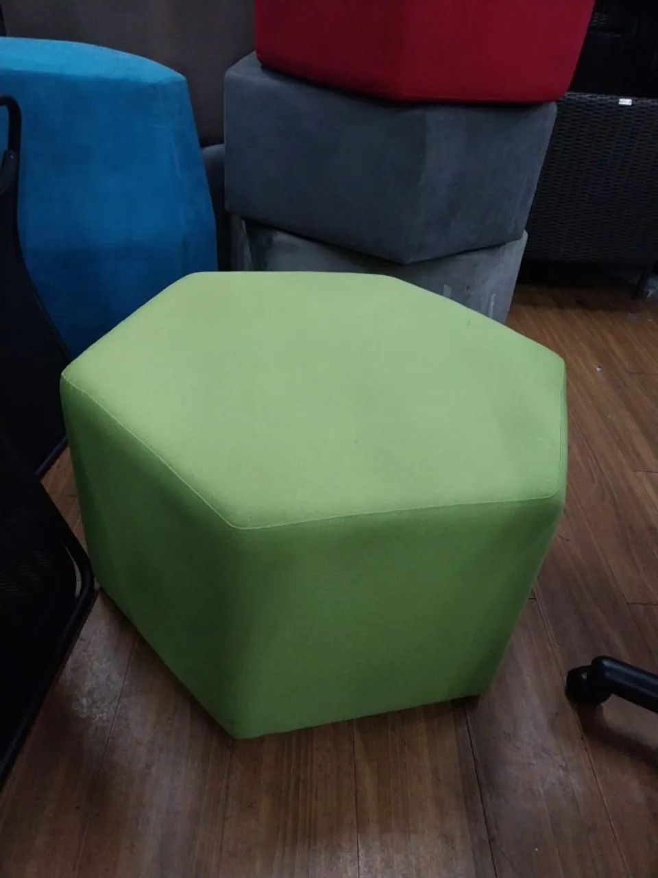 Puff hexagonal para Escritório - Cavaletti  - Foto 3