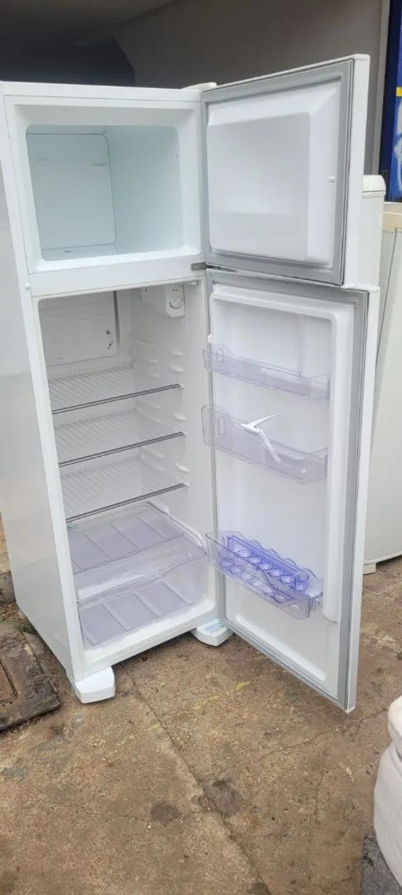 GELADEIRA ELECTROLUX DUPLEX DGELO SEMI-NOVA - Foto 3