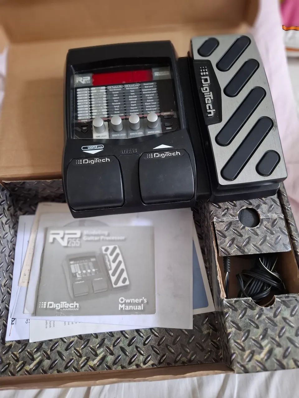 Pedaleira Digitech Rp255 zero na caixa fonte original