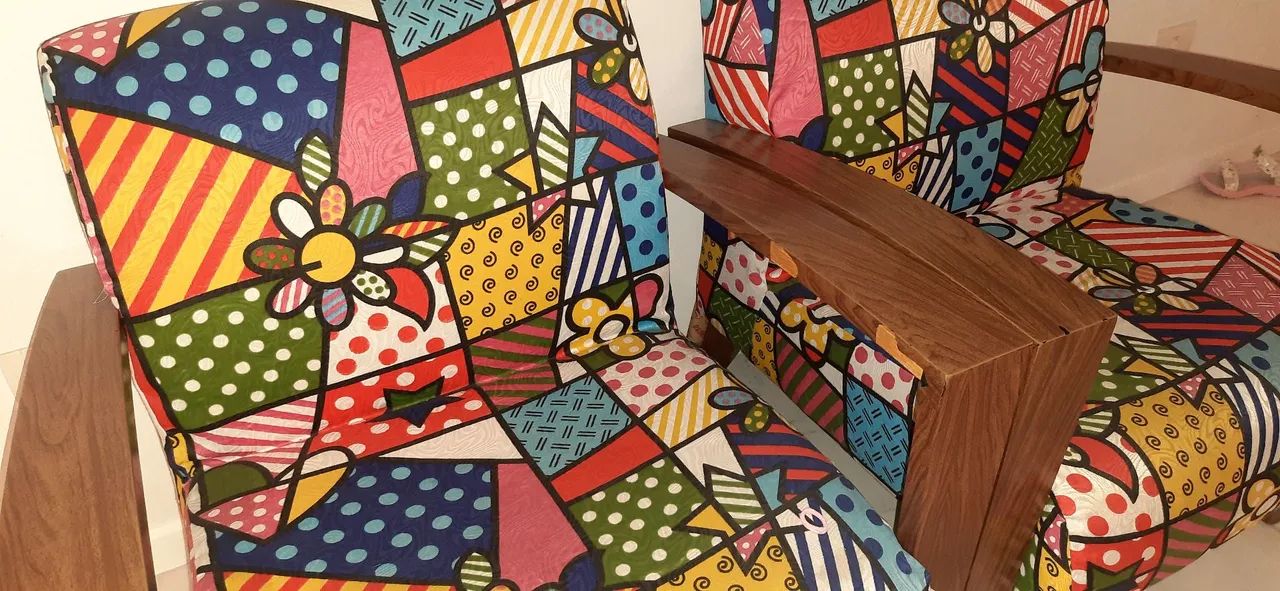 Par de poltronas estilo Romero Brito - Foto 4