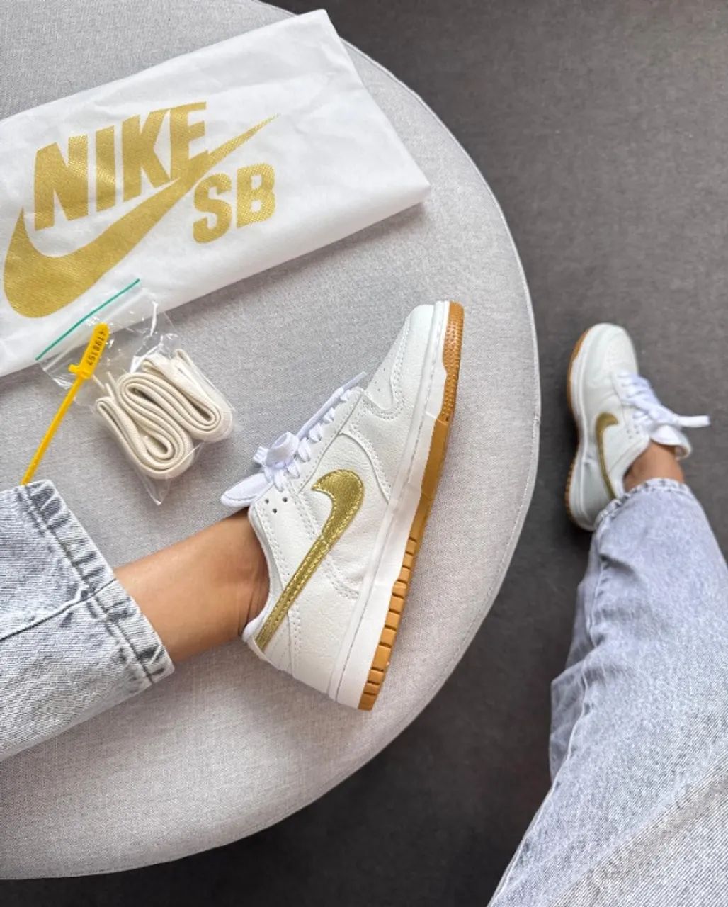 Nike Sb Dunk low Branco/Ouro Feminino Premium - Foto 2