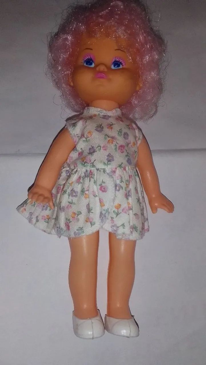 Bonequinha de plástico bolha antiga 