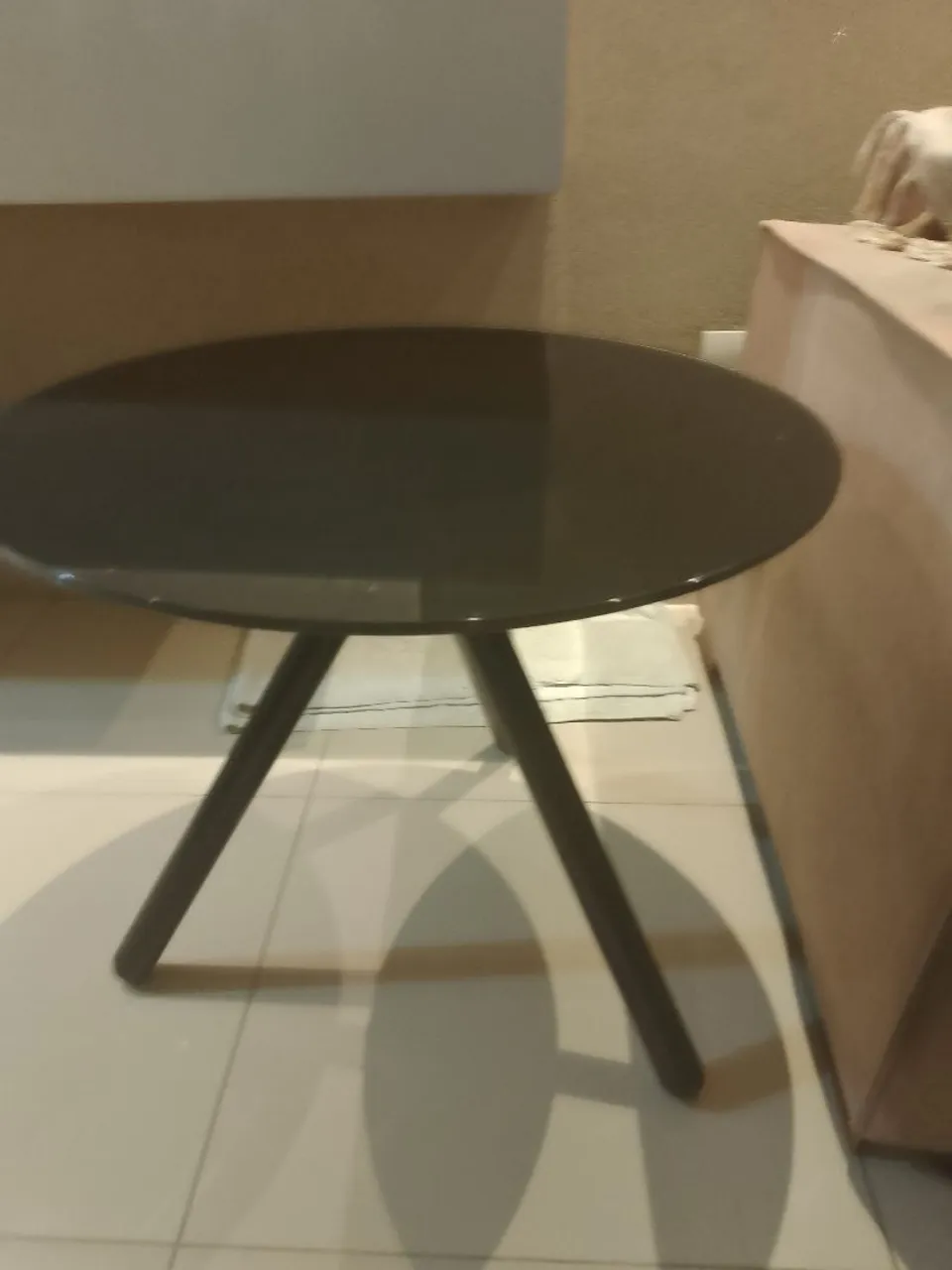 Mesa de centro redonda preta