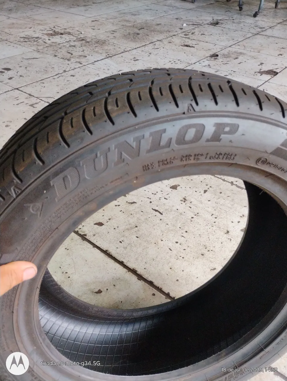 Pneu Dunlop 195/55R16//// tel: * zap