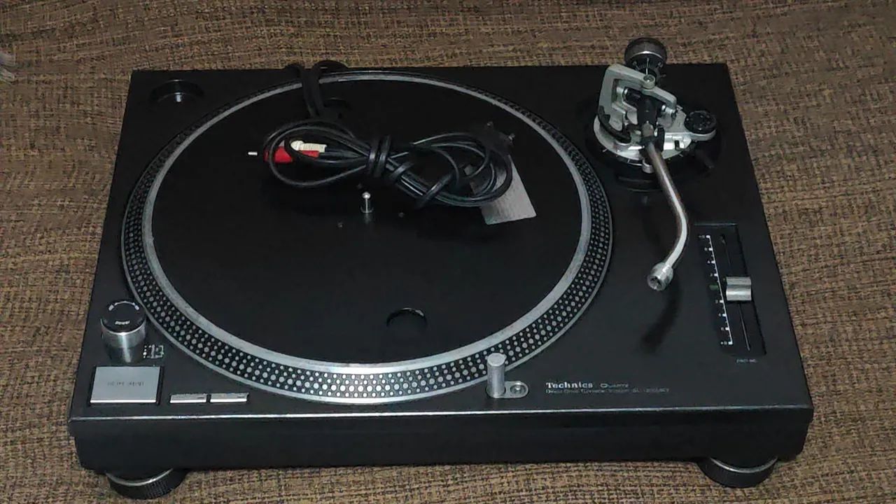 Toca Discos Technics SL1200 funcionado Normal! - Foto 2