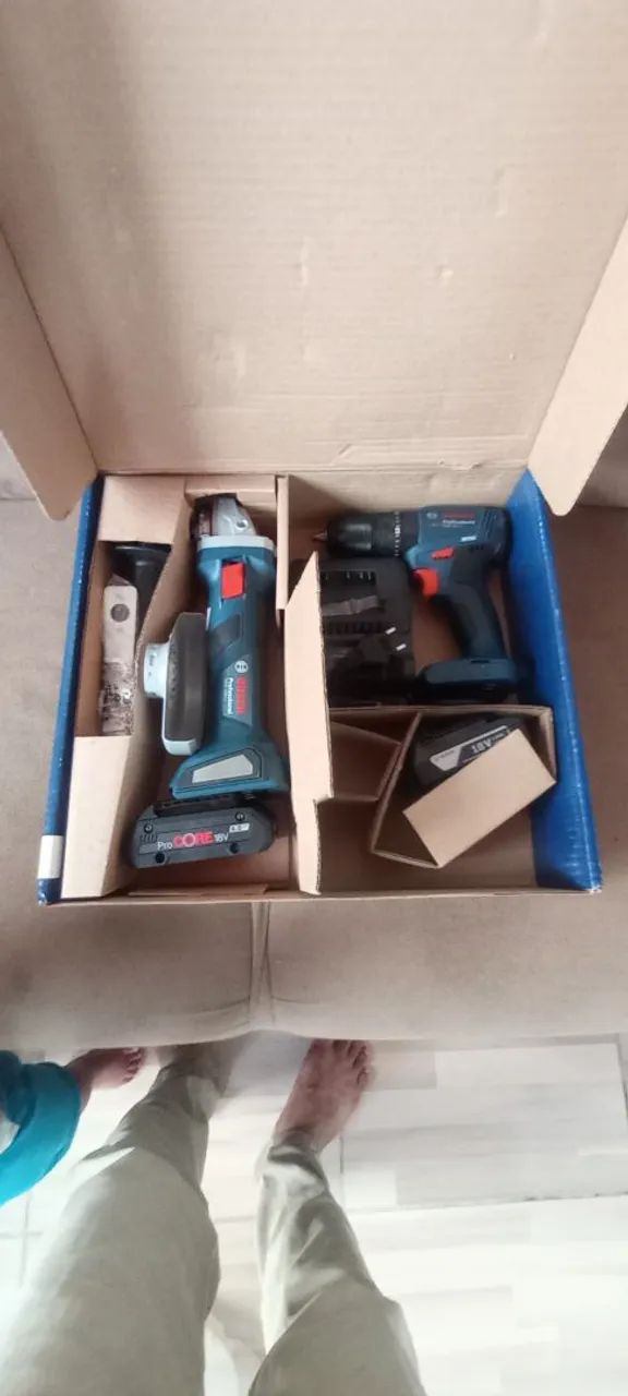 Kit Bosch GSB 185-LI + GWS 180-LI 18V - Novo - Foto 2