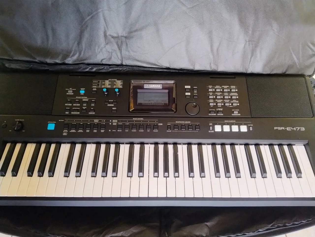 Teclado Yamaha PSR-E473 - novo