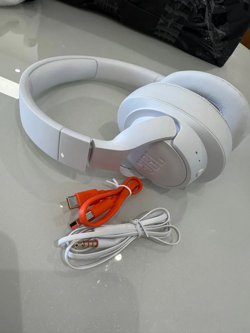 Headphone JBL TUNE 710BT