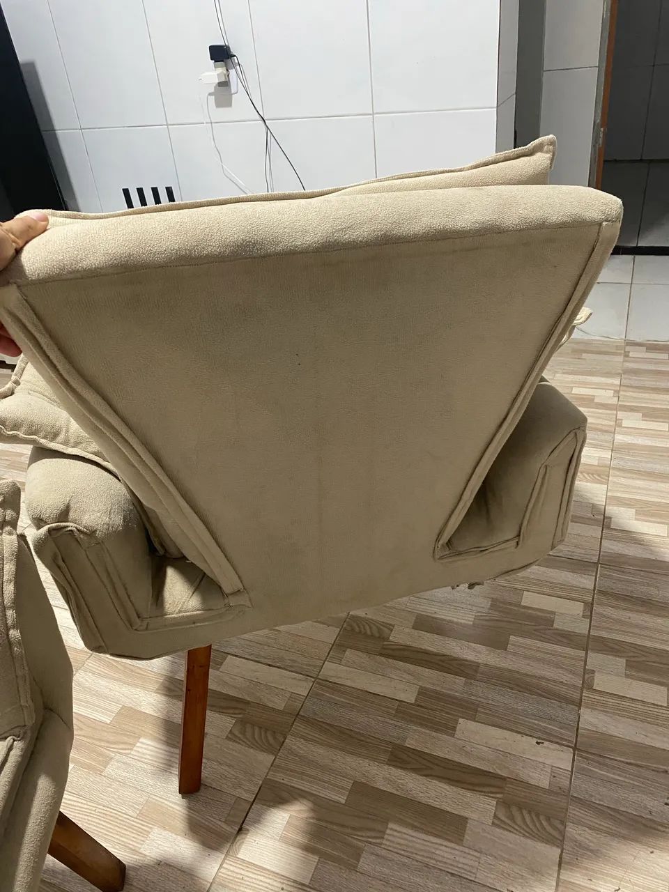 2 Armchairs64960481011075123