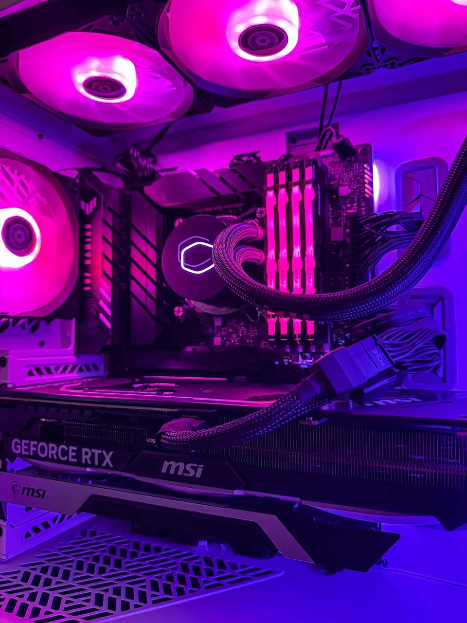 PC Gamer i7 13700K | RTX 4070 Ti | 64 GB RAM | WaterCooler 360mm | 2TB M.2 + SSD + 4TB HDD