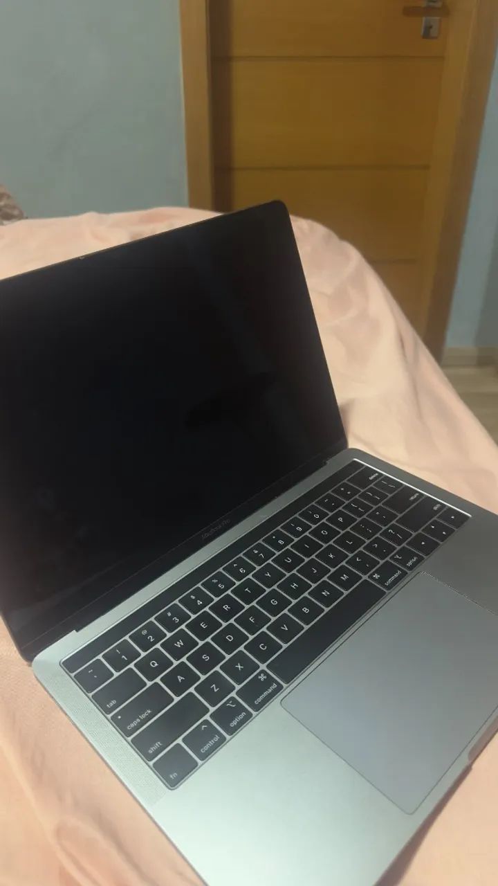 macbook pro 13 2019