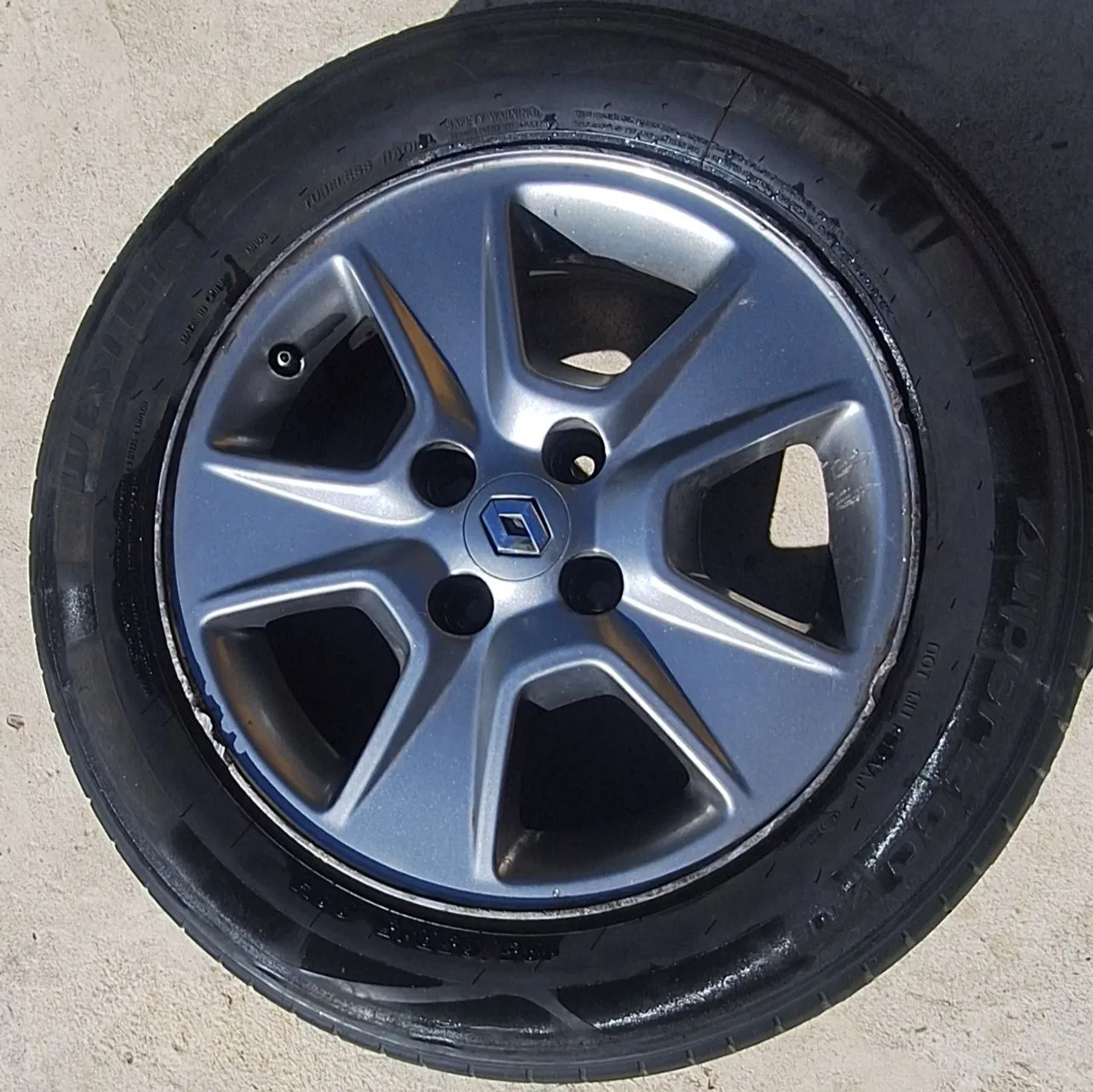 Roda de liga leve original Renault