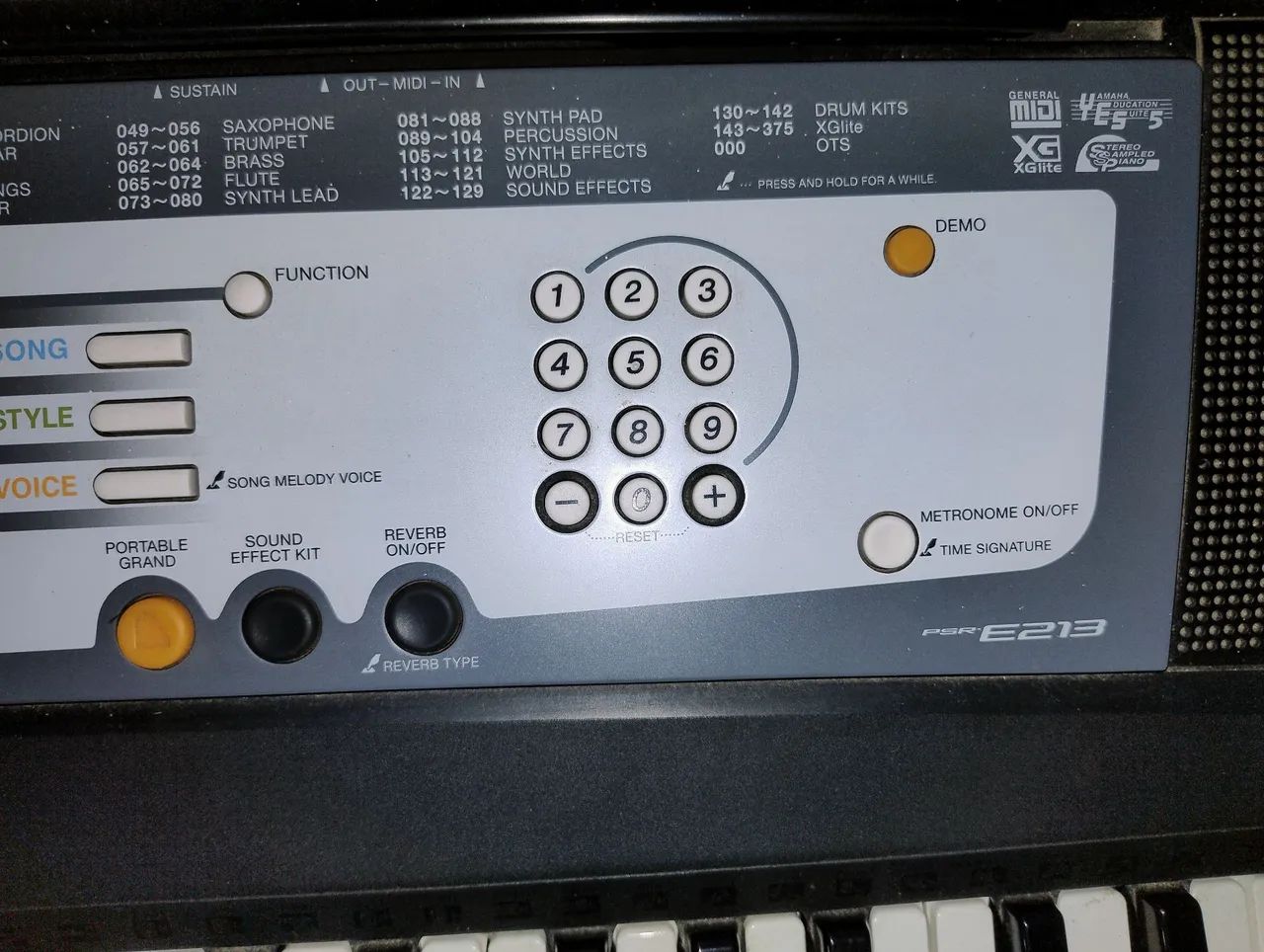 Teclado Yamaha PSR-E213 - Foto 4