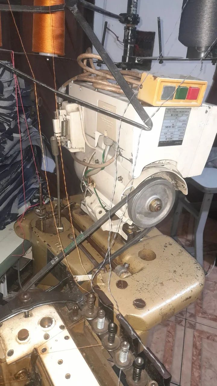 Máquina de Costura Industrial fechadeira  - Foto 4