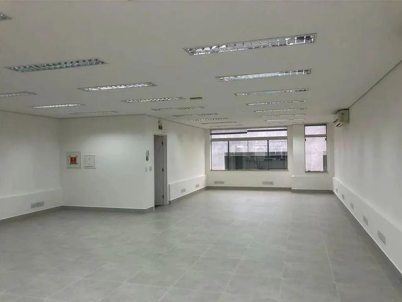 Sala para alugar em Santana de Parnaíba, Centro de Apoio II (Alphaville), com 120 m², Júpi - Foto 9