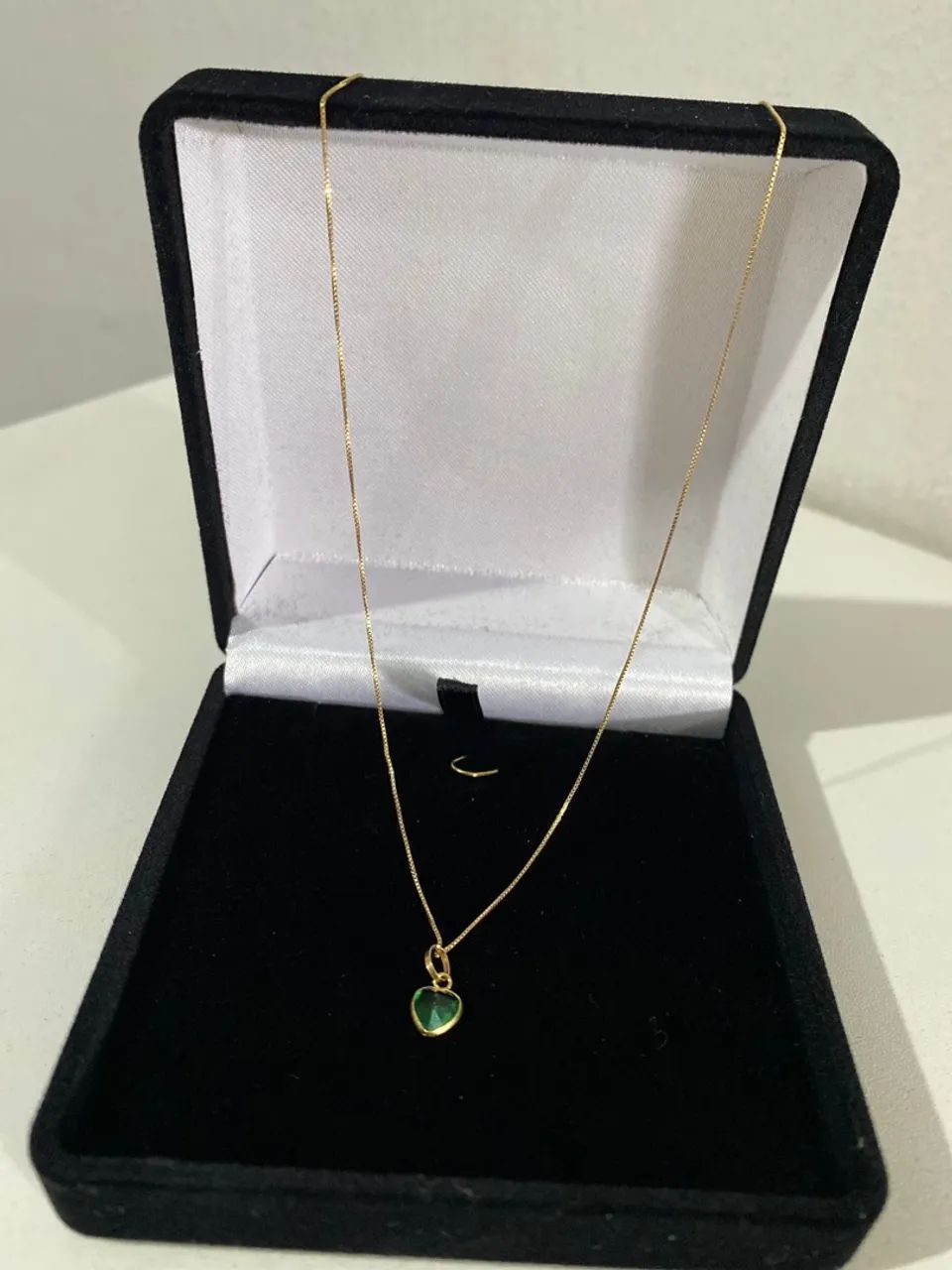 Colar em ouro 18k com pingente de coração verde - Foto 2