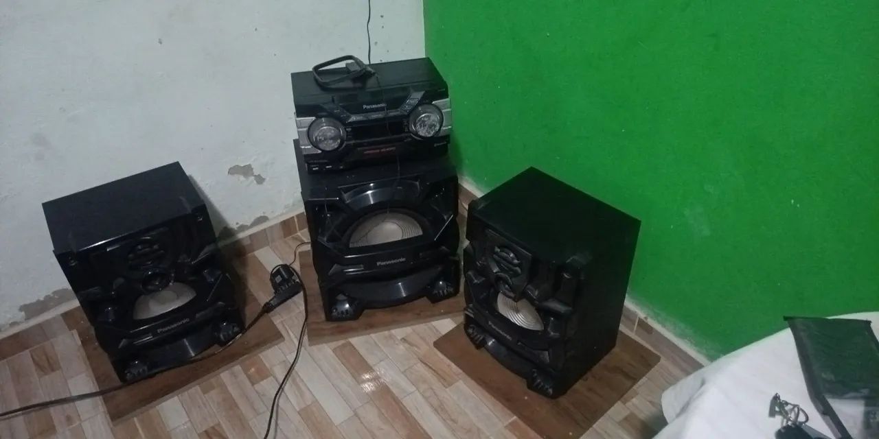 Conjunto de Som Panasonic com 3 Caixas Acústicas
