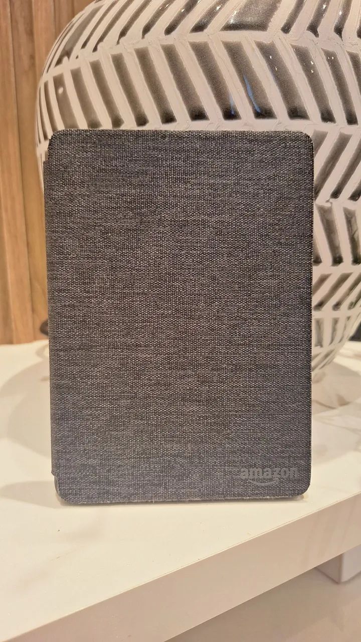 Kindle Paperwhite 10° geração 28Gb com Capa de Tecido  - Foto 2